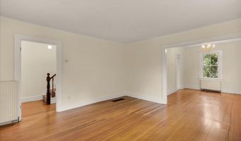 92 Cedar St, Belfast, ME 04915
