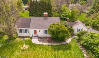 10 Cedar Wax Wing Rd, Allamuchy Twp., NJ 07840