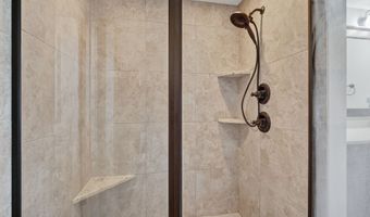 2027 NW 24th St, Ankeny, IA 50023
