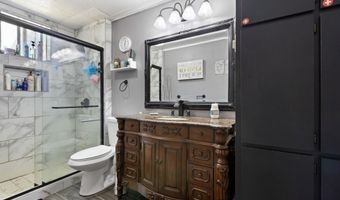 1293 Starveout Creek Rd, Azalea, OR 97410