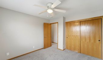 1001 26th Ave SW, Altoona, IA 50009