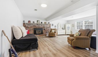 1016 Longboat Ave, Beachwood, NJ 08722