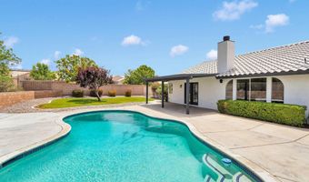 15305 Lookout Rd, Apple Valley, CA 92307