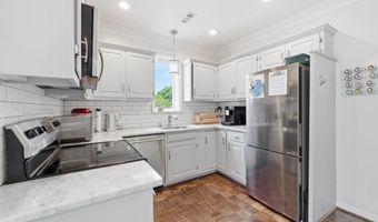 601 WILKES St 301, Alexandria, VA 22314