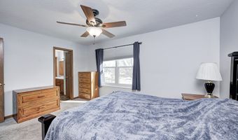 555 Hyannis Dr, Avon, IN 46123