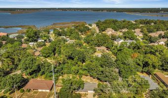 2530 Old Bay Rd, Biloxi, MS 39531