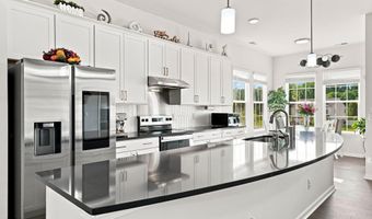 850 Misty Creek Dr, Aberdeen, NC 28315