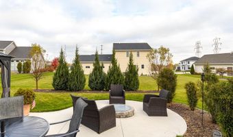 W5724 JOCHMANN Drive, Appleton, WI 54915