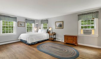 69 King Rd, Bedford, NH 03110