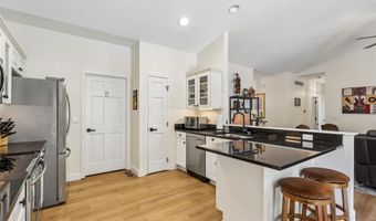 910 NE 45th St, Ankeny, IA 50021