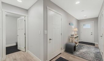 423 Old Glory Dr NE, Alexandria, MN 56308