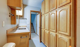 3211 Shamrock St, Anchorage, AK 99504