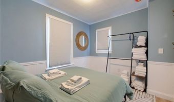 382 Spring St 3, Newport, RI 02840