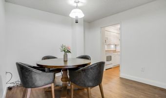 5300 HOLMES RUN Pkwy 417, Alexandria, VA 22304