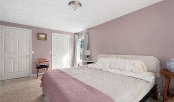 19 Narragansett Ave, Glocester, RI 02814