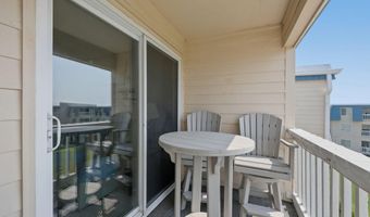 1904 E Fort Macon Rd 303, Atlantic Beach, NC 28512