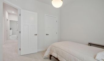 138 SUMMIT POINT Blvd, Bowie, MD 20716