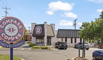 2323 N BURLINGTON St, Arlington, VA 22207