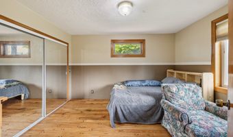 28272 S HULT Rd, Beavercreek, OR 97004