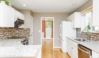 83 Fox Holw 83, Avon, CT 06001