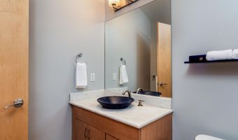 350 S Hamilton St 901, Madison, WI 53703