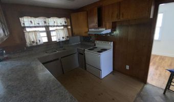 426 Albert St, Bishopville, SC 29010