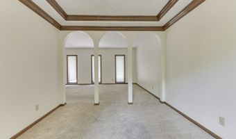 6843 Glacier Dr, Indianapolis, IN 46217
