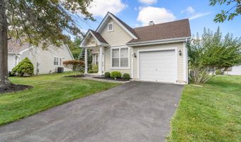 17 Breeze Ter, Barnegat, NJ 08005