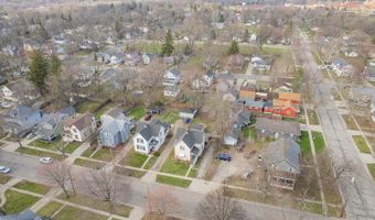 907 E Hunt St, Adrian, MI 49221