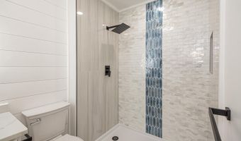 6438 KNOLL HILL Dr, Berlin, MD 21811