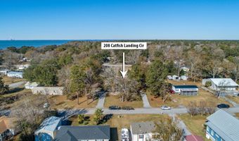 208 Catfish Landing Cir, Bonneau, SC 29431