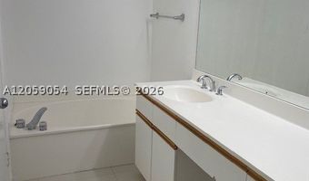 3400 NE 192nd St 1910, Aventura, FL 33180