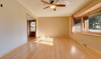 201 4th St, Armstrong, IA 50514