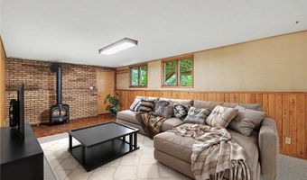 236 Strese Ln, Apple Valley, MN 55124