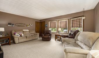 3042 Grandview Dr, Allegan, MI 49010