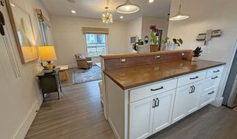 81 Chapin St, Brattleboro, VT 05301