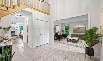 1661 Kensington Dr, Algonquin, IL 60102