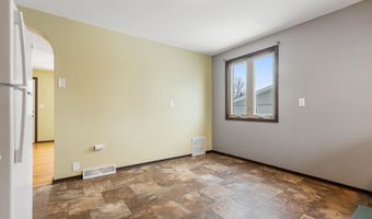 704 S Harrison St, Aberdeen, SD 57401