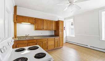 68 WINTER St, Lincoln, RI 02838