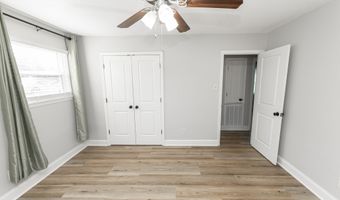 414 Pine Glen Dr, Albany, GA 31705