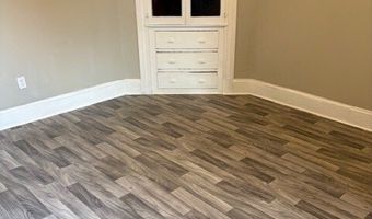 208 Fairview Ave 2, Bridgeport, CT 06606