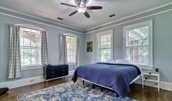 322 Saluda Ave, Batesburg, SC 29006
