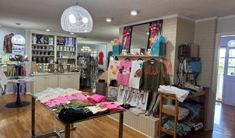 240 Whittle Cir, Ashburn, GA 31714