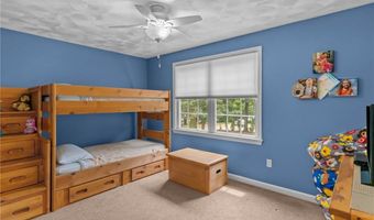 76 Lakehurst Dr, Coventry, RI 02816