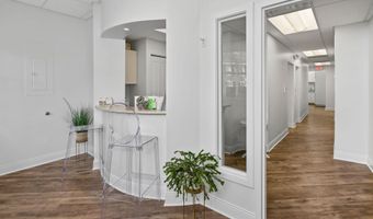 10 S Main St, Allentown, NJ 08501