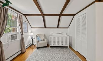 13 Provost Dr, Airmont, NY 10901