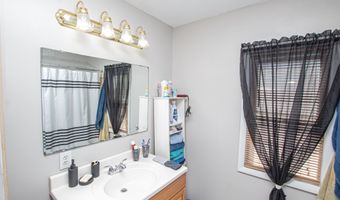 31 Dewitt St, Amsterdam, NY 12010