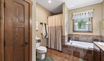 1984 35th Ave, Alden, WI 54020