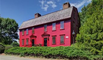 57 Farewell St, Newport, RI 02840