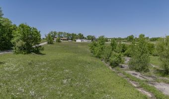 466 Commercial St, Aldrich, MO 65601